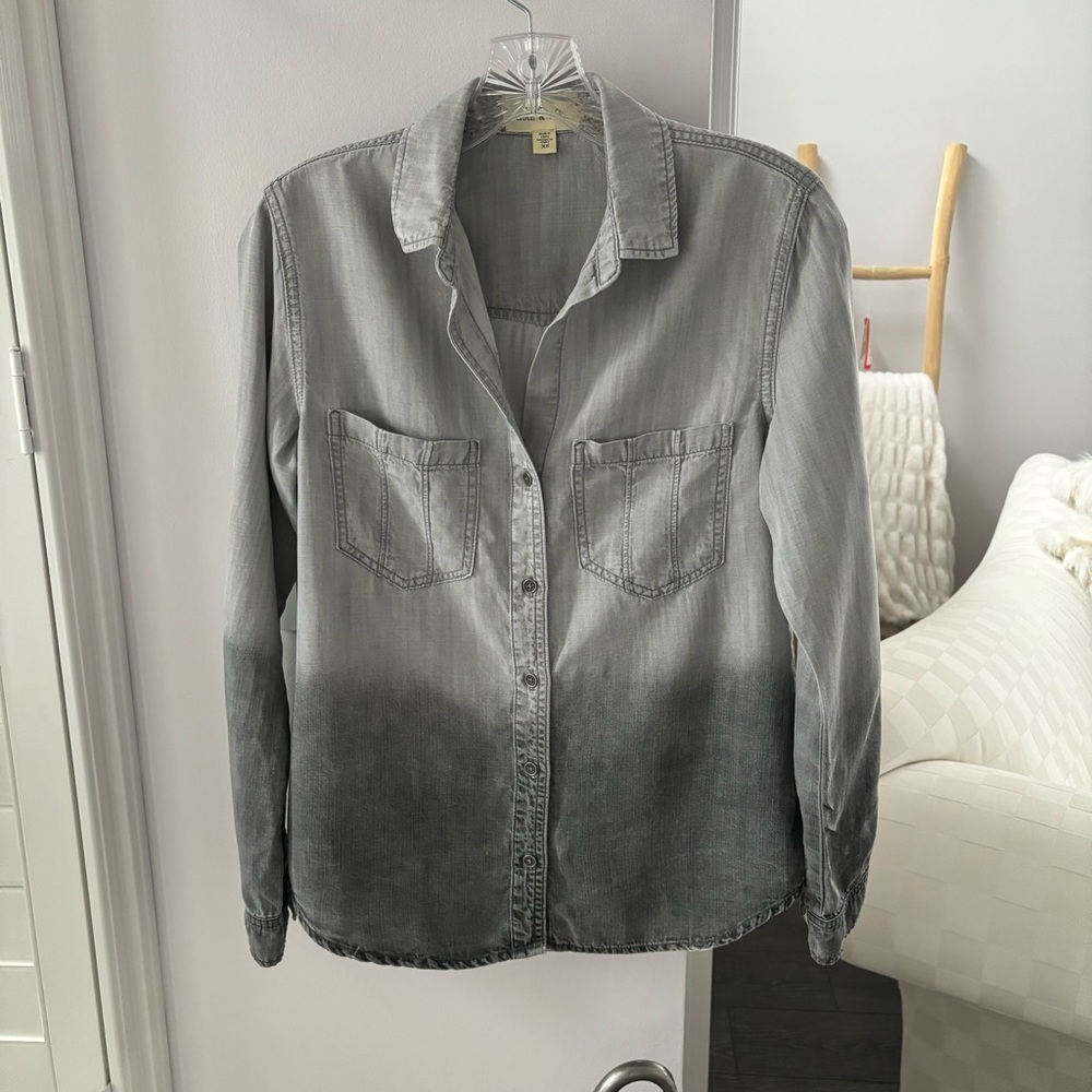 Anthropologie Cloth & Stone ombré Tie Dye Denim Grey Button Shirt Blouse XS